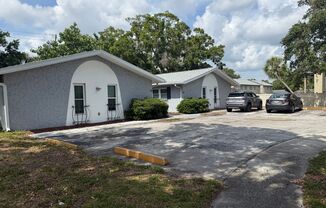 2/1 UPDATED UNIT in a Triplex