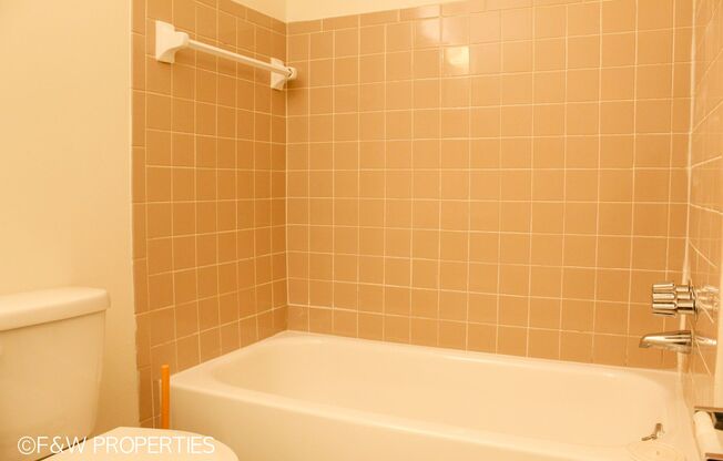 1 bed, 1 bath, 485 sqft, $825, Unit 190H