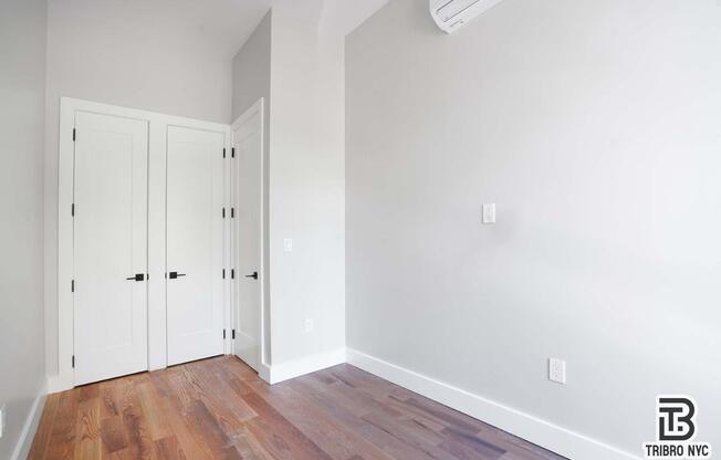 850 FLUSHING AVE