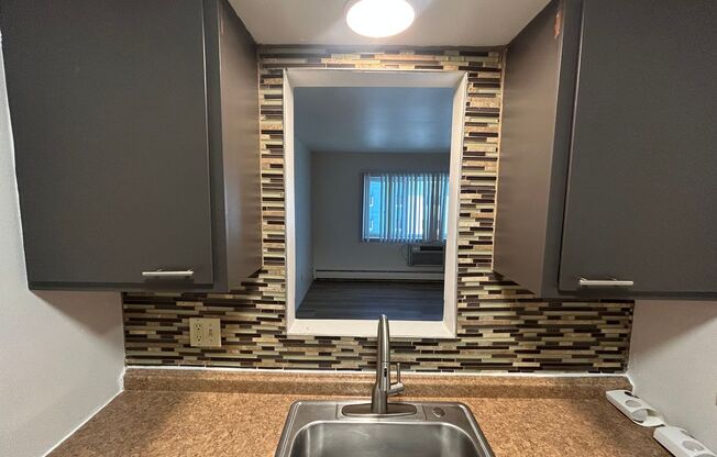 1 bed, 1 bath, $995, Unit 313