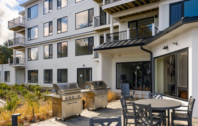 3 beds, 2 baths, 1,310 sqft, $4,400, Unit Unit 213