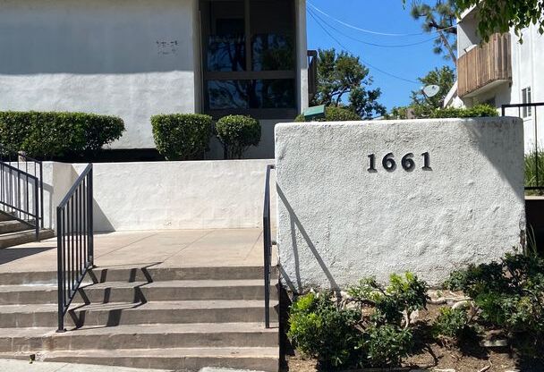 Beautiful Condo in Serene Montebello HOA – Pool, Spa, Prime Location