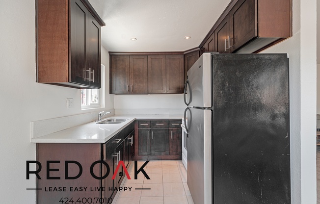 1303 W 25 ST