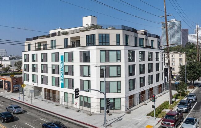 1 bed, 1 bath, 678 sqft, $3,650, Unit 418