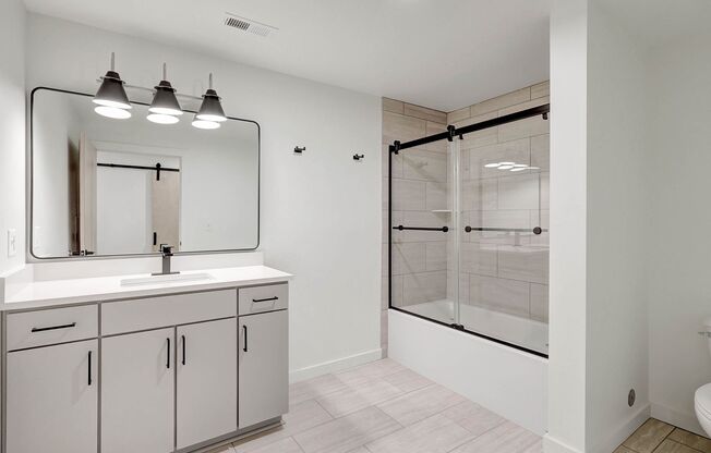 1 bed, 1 bath, 692 sqft, $1,740, Unit 108