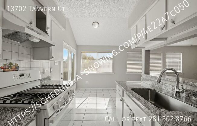 13702 TANVERN CT