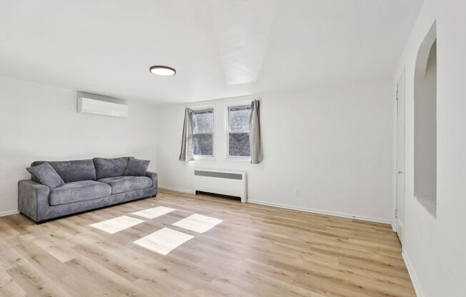 1 bed, 1 bath, 620 sqft, $995, Unit 126