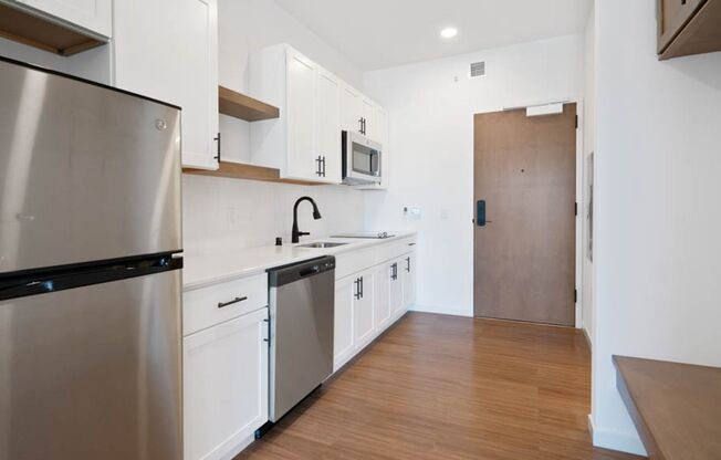 Studio, 1 bath, 427 sqft, $1,425, Unit 510