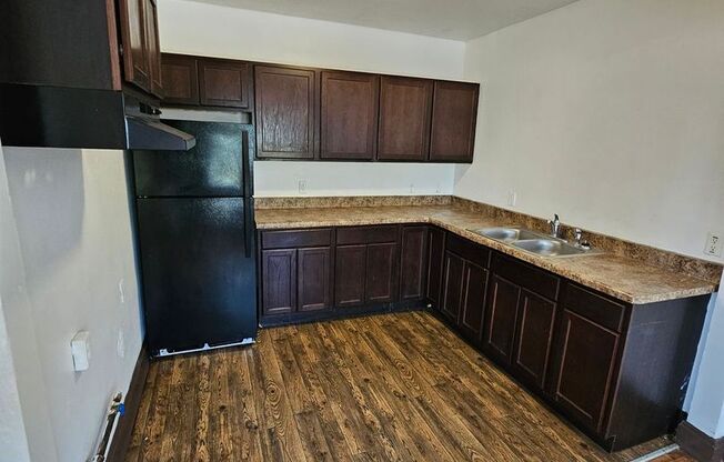 1 bed, 1 bath, $795, Unit 13