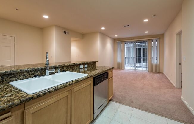 2 beds, 2.5 baths, 1,350 sqft, $3,250, Unit 8714-206