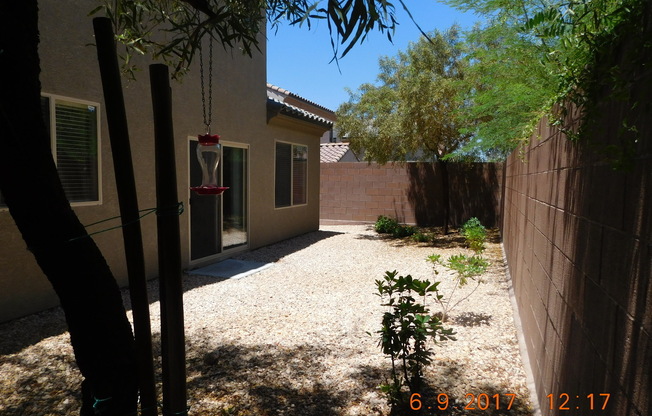 3 beds, 2.5 baths, $1,995