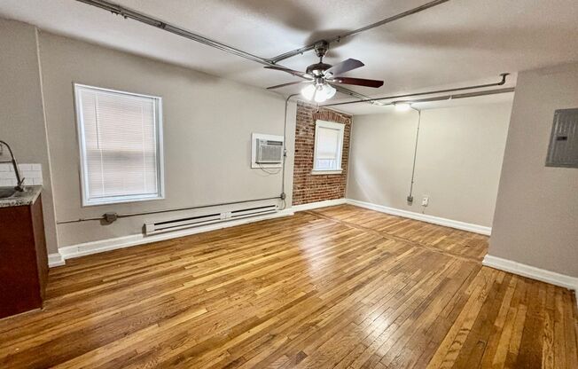 Studio, 1 bath, 430 sqft, $805, Unit 3201-21