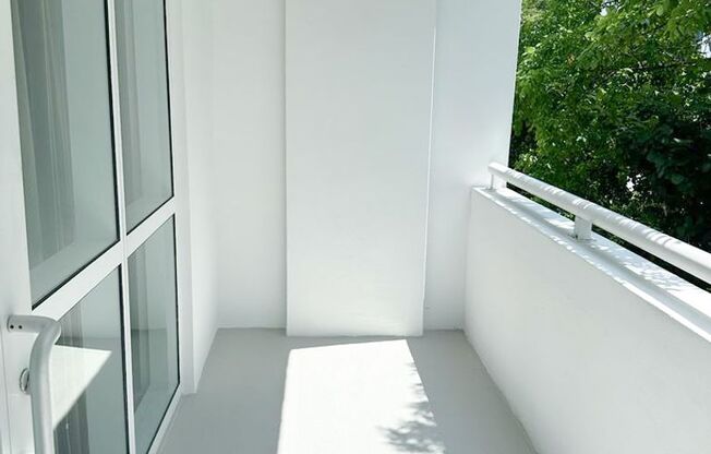 Studio, 1 bath, 796 sqft, $2,550, Unit Unit 210