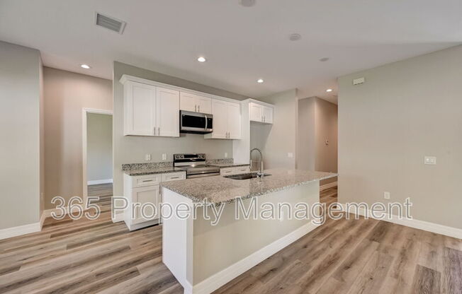 1212 GILLESPIE AVE