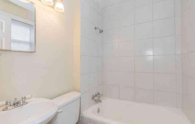 Studio, 1 bath, $895