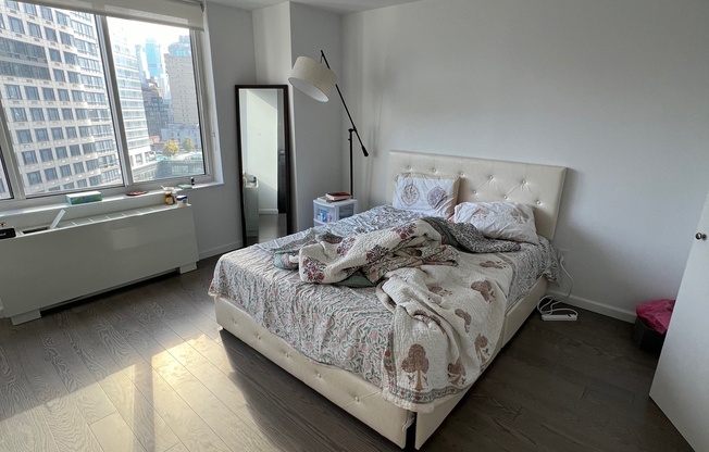 1 bed, 1 bath, $4,390, Unit 1107