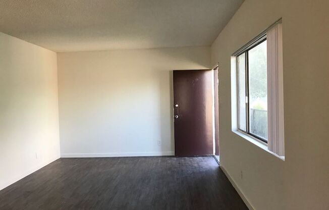 Studio, 1 bath, 425 sqft, $1,795, Unit 05