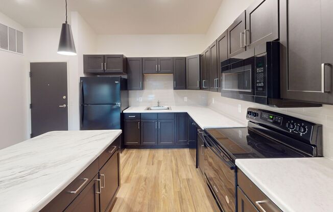 2 beds, 2 baths, 1,299 sqft, $1,650, Unit 7950-2203