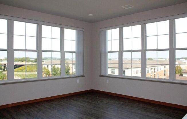 1 bed, 1 bath, 650 sqft, $1,695, Unit 7710-406