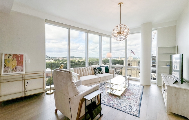 1 bed, 1 bath, 761 sqft, $5,200, Unit 20C