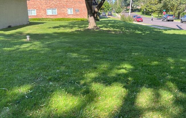 Oakwood Manor Apartments