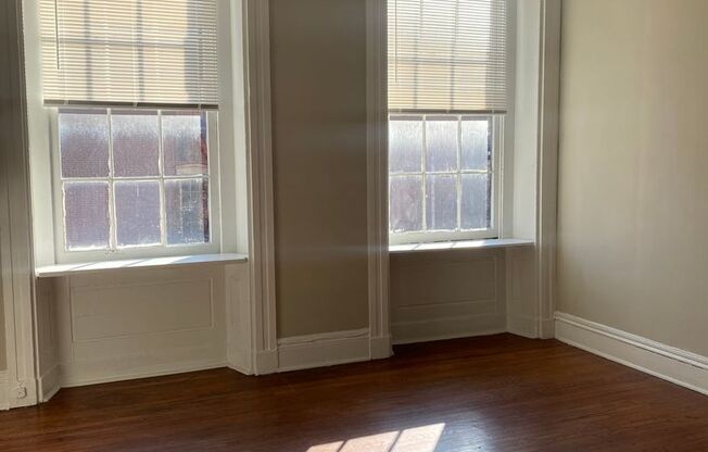 1 bed, 1 bath, 750 sqft, $1,250, Unit D