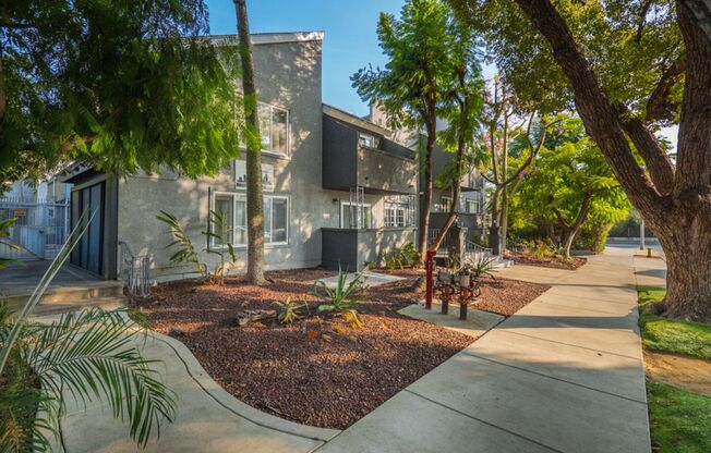 400-420 N. Oakland Ave