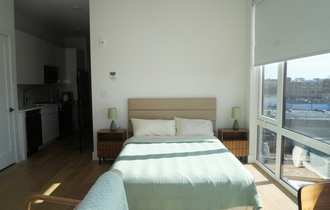 Studio, 1 bath, 450 sqft, $3,000, Unit 301