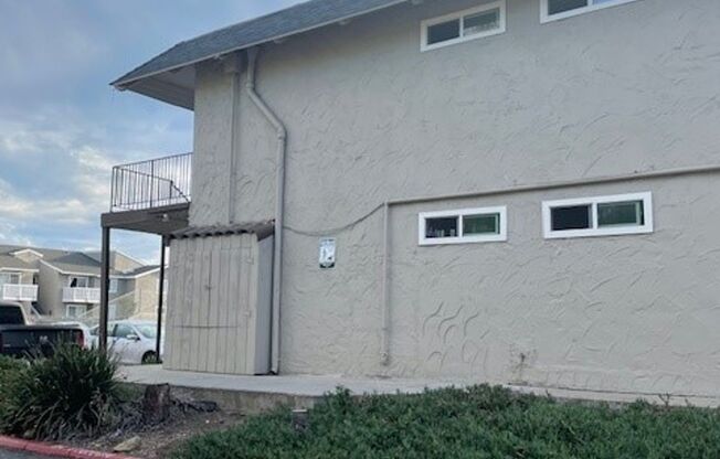 Leo&#39;s Apartments