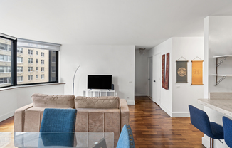 1 bed, 1 bath, 689 sqft, $4,550, Unit 4K