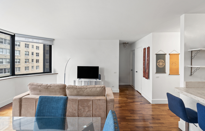 1 bed, 1 bath, 689 sqft, $4,550, Unit 4K