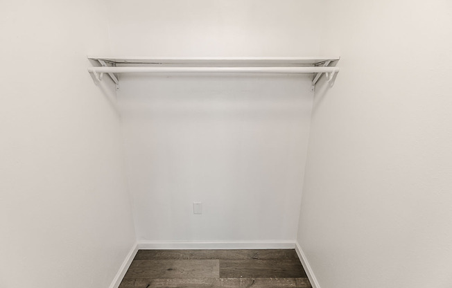 2 beds, 1 bath, 926 sqft, $2,741, Unit 1404
