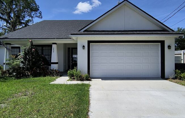 Charming 3 Bed, 2 Bath Home in Winter Haven