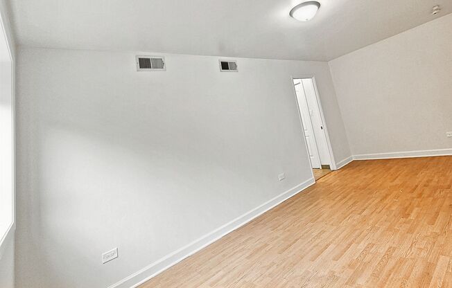 1 bed, 1 bath, $1,695, Unit 1111H-301