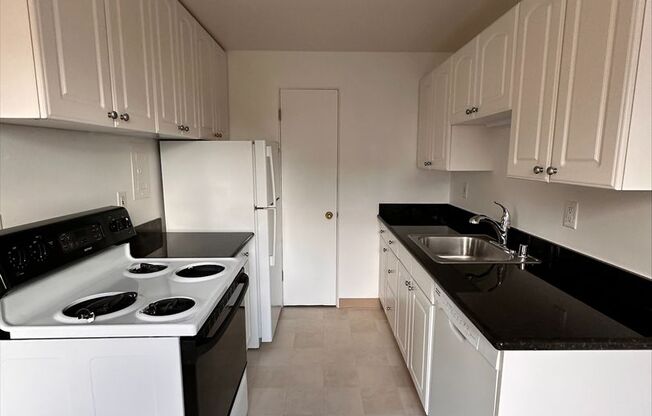 1 bed, 1 bath, 600 sqft, $1,795, Unit 102