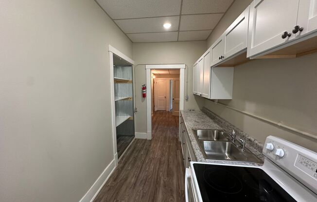 1 bed, 1 bath, $850