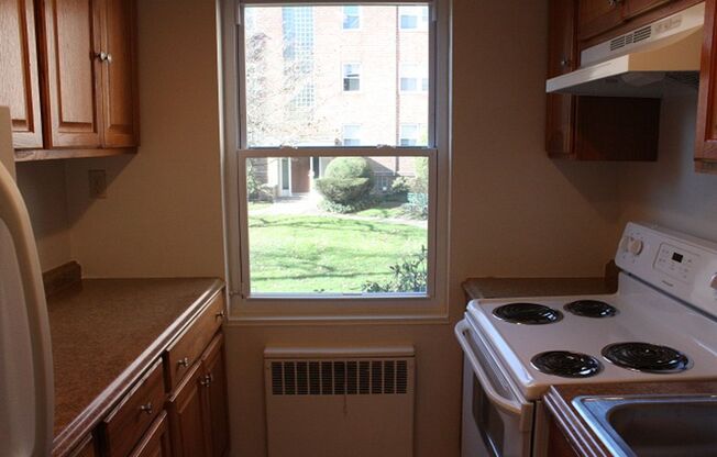 1 bed, 1 bath, 610 sqft, $1,690, Unit 106EM1A