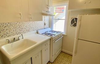 1 bed, 1 bath, $795, Unit Unit 2