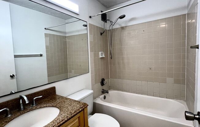 2 beds, 1 bath, $2,600, Unit # 1903