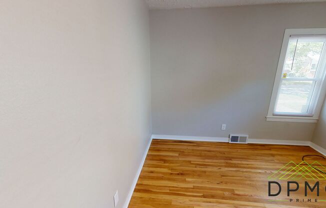 2 beds, 1 bath, $1,395