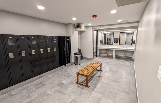 1 bed, 1 bath, 975 sqft, $2,800, Unit 9