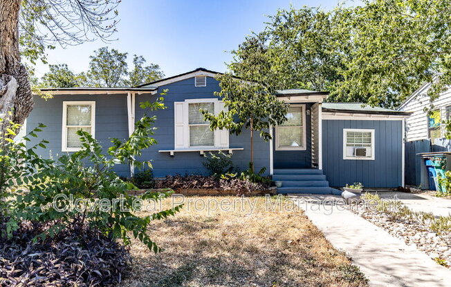 210 HARWOOD DR
