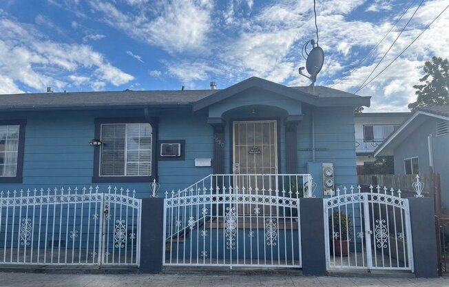 4680 LINCOLN AVE