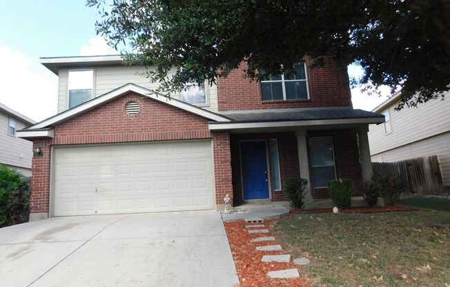 Beautiful 5 bedroom home w/ 2 primary suites