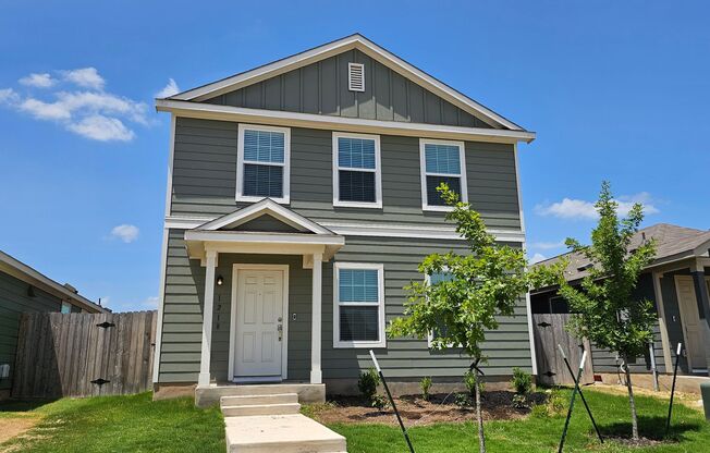 Spacious 4 Bed / 2 Bath Home in Bastrop Grove