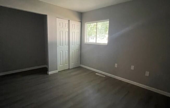 3 beds, 1 bath, $1,295