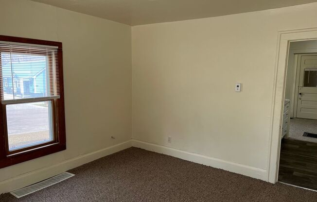 1 bed, 1 bath, $925, Unit Apt. 2