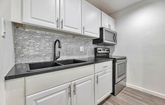 first month's rent free 1 bed 1 bath renovated apartment homes