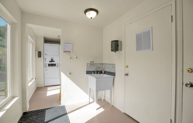 1 bed, 1 bath, 415 sqft, $1,325, Unit 760-53
