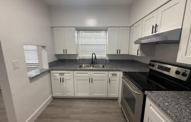 3721 SW 59 Terr Davie, FL 33314